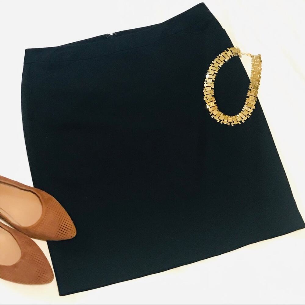 Chaus Skirt